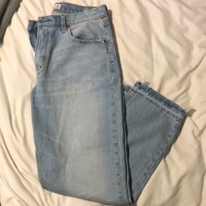Abercrombie & Fitch Size 30 Frayed Mom Jeans